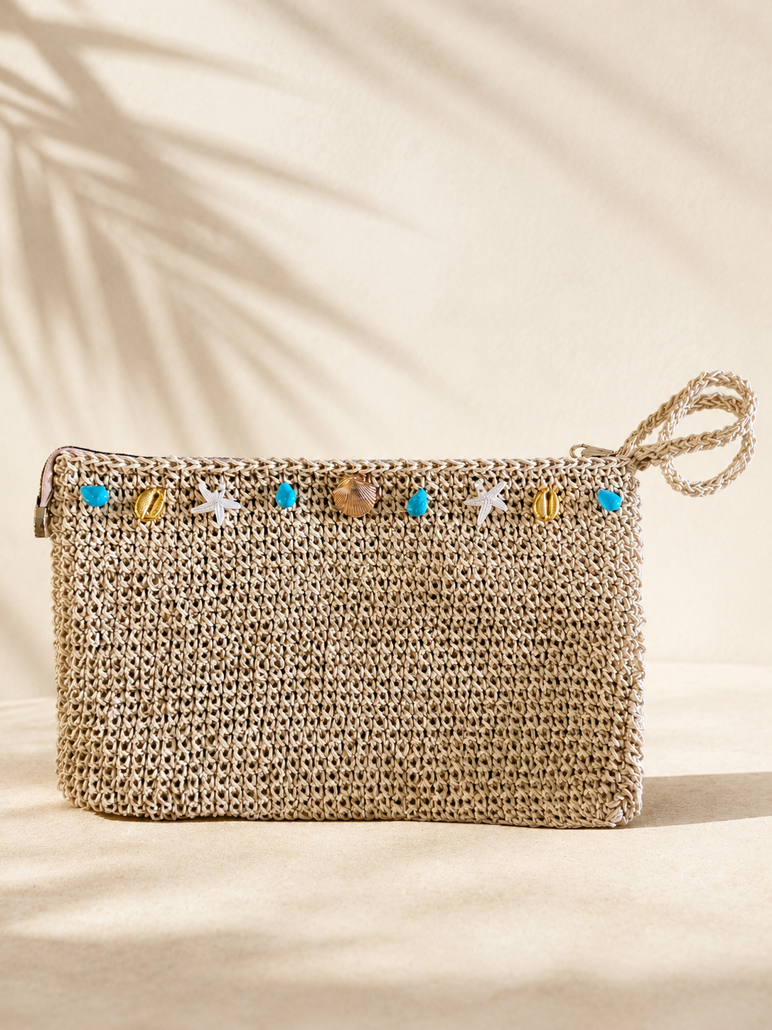 Raffia  clutch